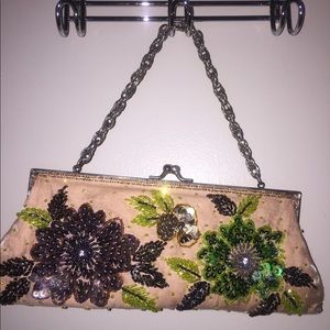 Beaded Max Maver Clutch